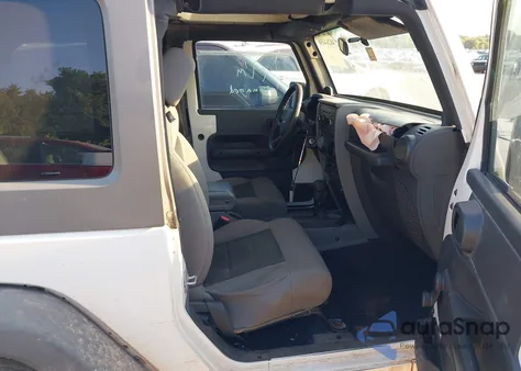 2008 Jeep Wrangler X z USA, uszkodzony, nr VIN 1J8FA24118L594588